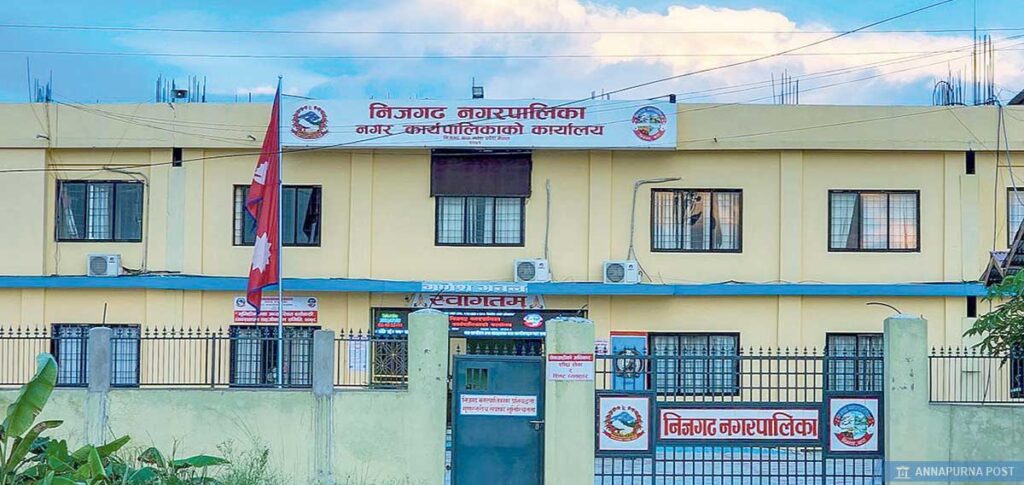 मन्त्रालयको निर्णय उल्टाउँदै, सरुवा रोक्दै