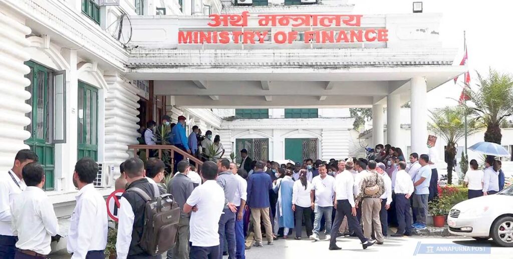 नासुको आन्दोलन किन ?