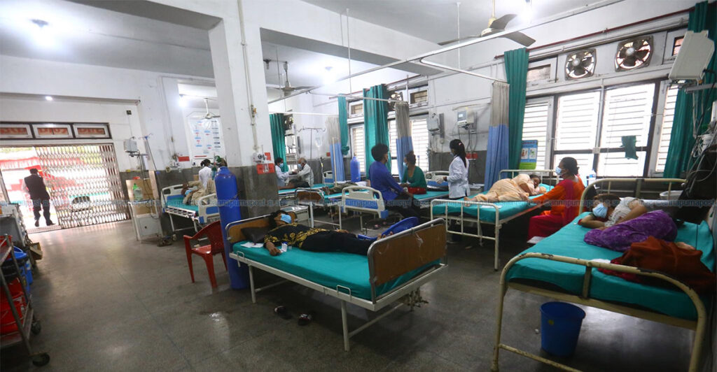 बढ्दै कोरोना संक्रमण, टेकुका कर्मचारीको करार नथपिदा उपचारमा सकस