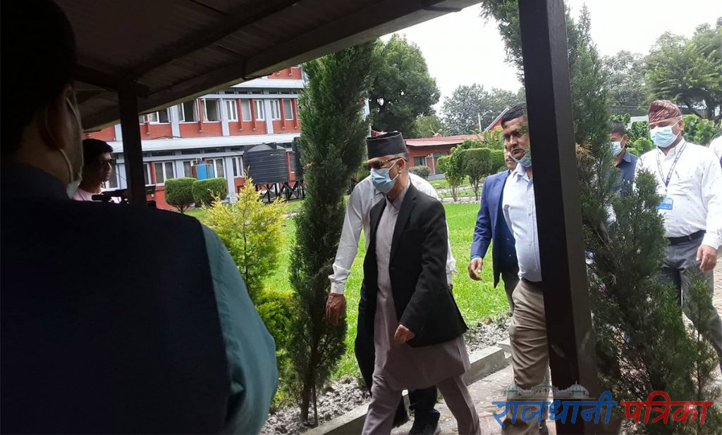 बयानका लागि सिंहदरबार पुगे निलम्बित प्रधानन्यायाधीश जबरा