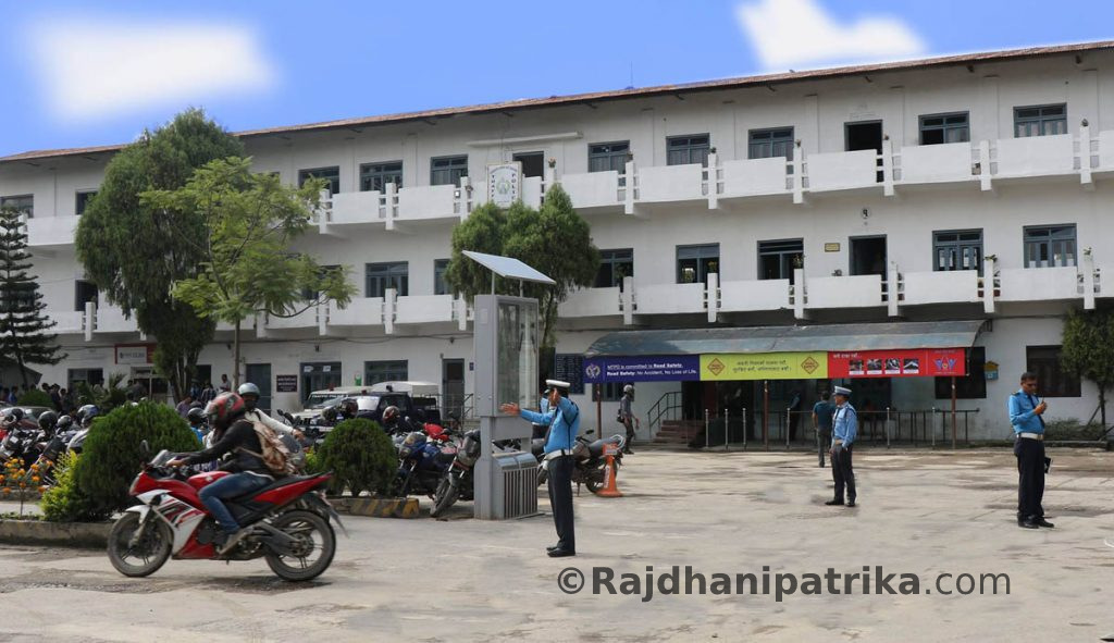 मंगलबारदेखि ब्ल्याक एण्ड ह्वाइट अप्रेसन