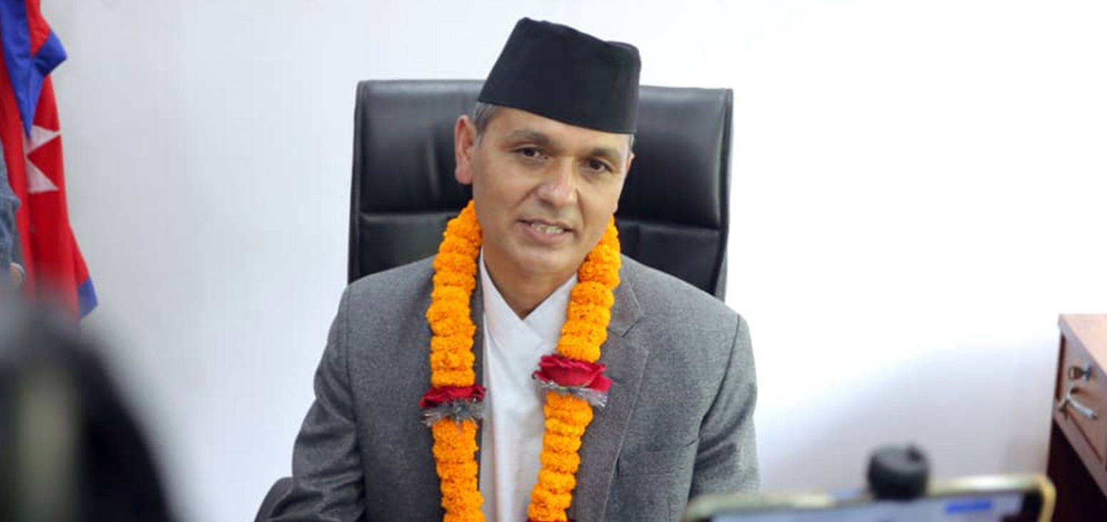 गृहमन्त्री अर्यालले रेडक्रसलाई सरकारसँग समन्वय गर्दै कार्य गर्ने सन्देश दिए