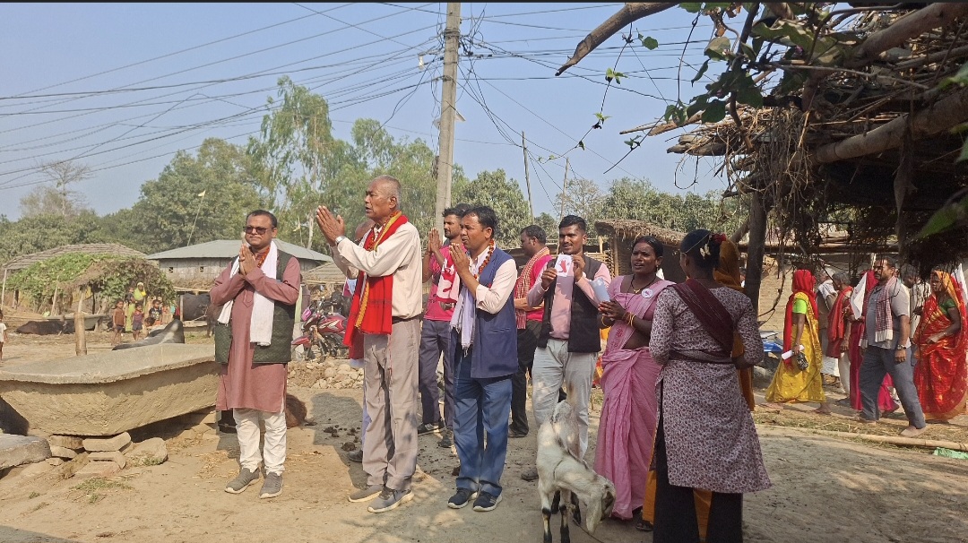 मतदातासँग प्रत्यक्ष संवाद गर्दै चौधरी, संगठन र एजेन्डा दुबैमा जोड