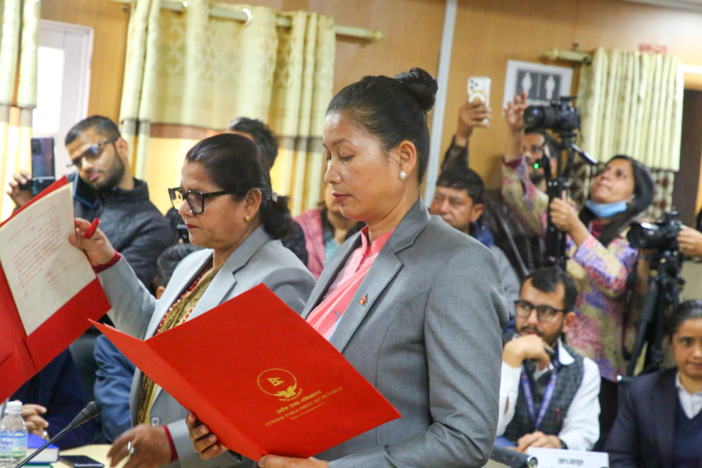 राष्ट्रियसभा : नवनिर्वाचित सदस्यले लिए शपथ (तस्बिरहरू)