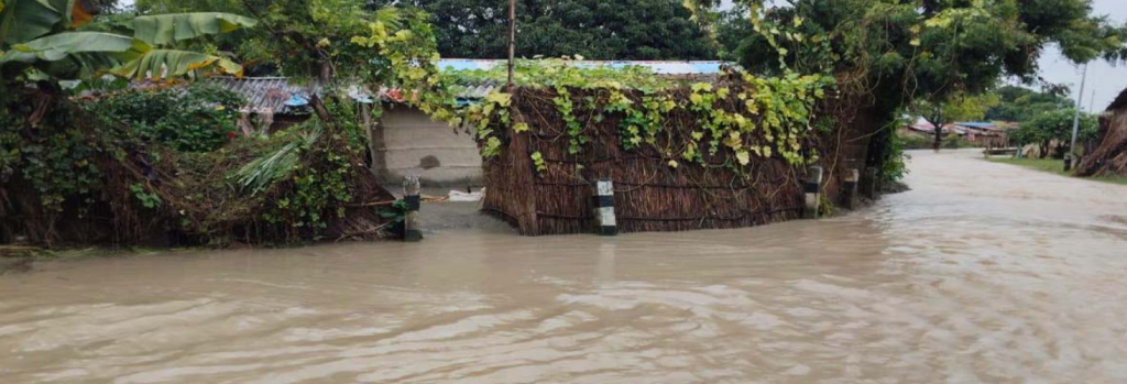 गण्डक ब्यारेजमा ४ लाख ७९ हजार क्युसेक पानी, सुस्तामा उच्च सतर्कता